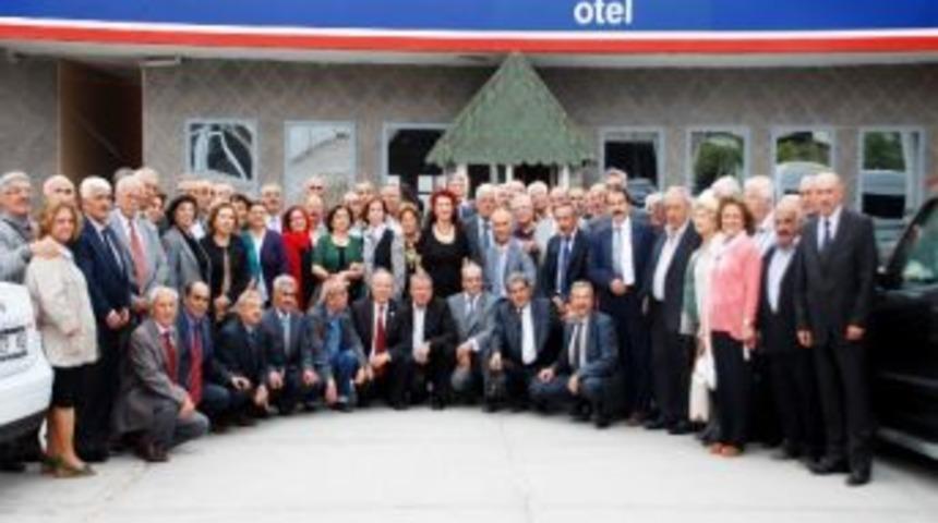 40 Yıl Sonra Besni&rsquo;de Buluştular