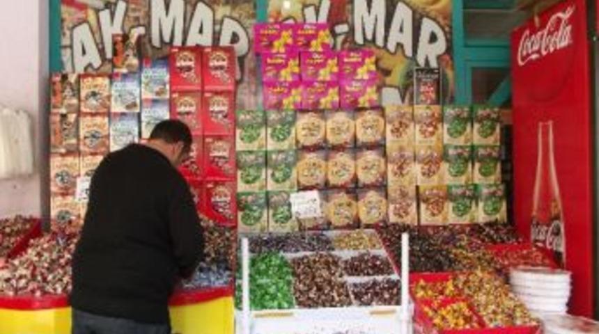 Hizan&rsquo;da Bayram Şekerleri Tezgahlarda Yerini Aldı