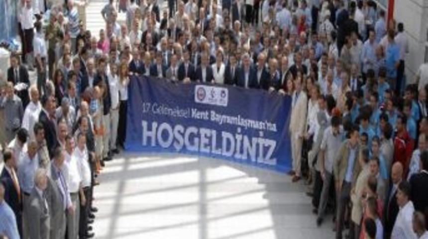 Karaosmanoğlu'dan Kent Bayramlaşmasına Davet