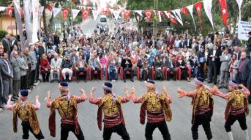 Ke&ccedil;i&ouml;ren &Ccedil;i&ccedil;ekli Mahallesi'nde &Uuml;&ccedil; A&ccedil;ılış Birden