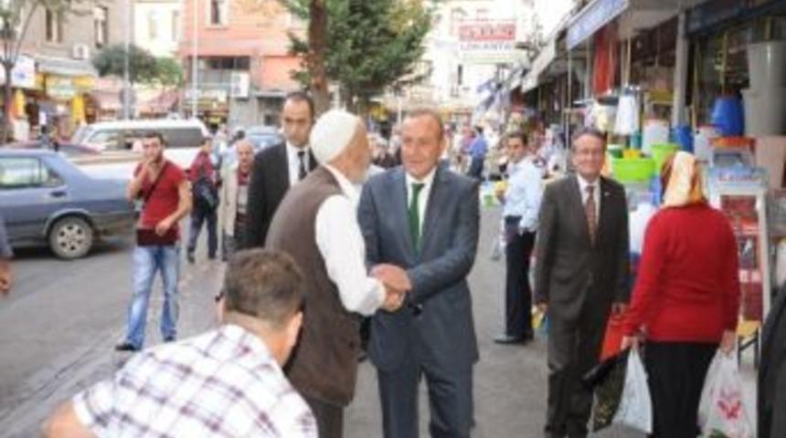 Vali Kızılcık Trabzon&rsquo;da Vatandaşa Devletin G&uuml;len Y&uuml;z&uuml;n&uuml; G&ouml;steriyor