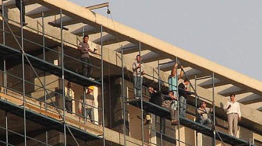 17'nci katta toplu intihar girişimi