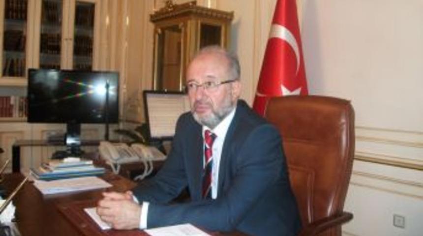 Sultanahmet Camii&rsquo;nin Cuma G&uuml;n&uuml; Ziyarete Kapatılması G&uuml;ndemde