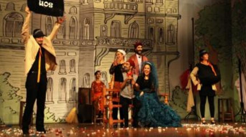 Gaziantep Şehir Tiyatrosu 'Meraki' Ile Perde A&ccedil;tı