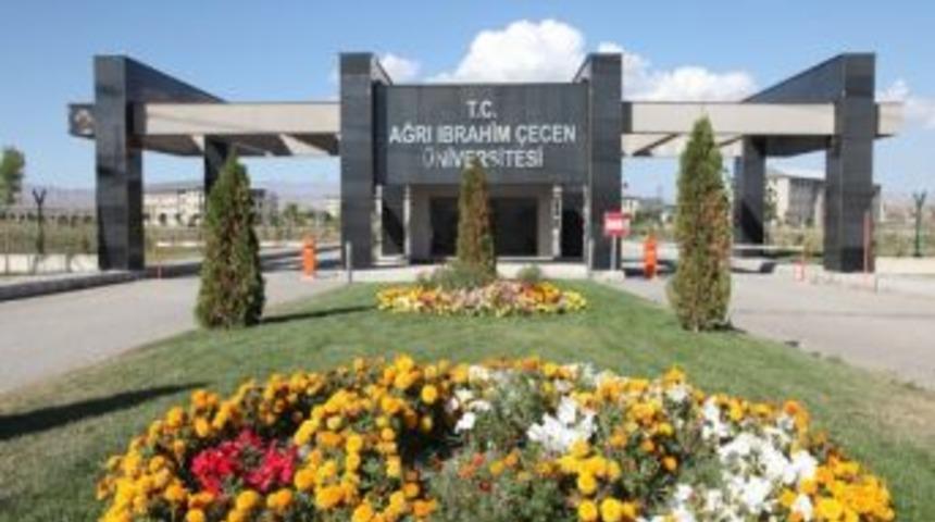 A&ccedil;&uuml; A&ccedil;ık&ouml;ğretim Fak&uuml;ltesi &Ouml;ğrencilerine Akademik Danışmanlık Hizmeti Verecek