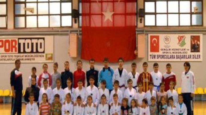 Niğde Gen&ccedil;lik Spor Tekvando Takımının Hedefi B&uuml;y&uuml;k