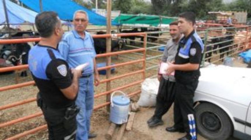 Polis Vatandaşı Broş&uuml;rle Uyarıyor