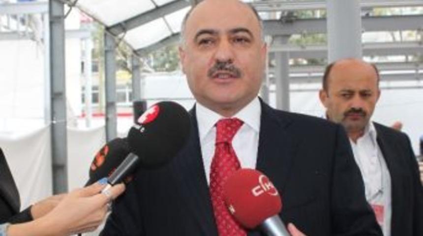 Vatandaşlar Kurban Kesimini Dev Ekrandan Takip Edecek