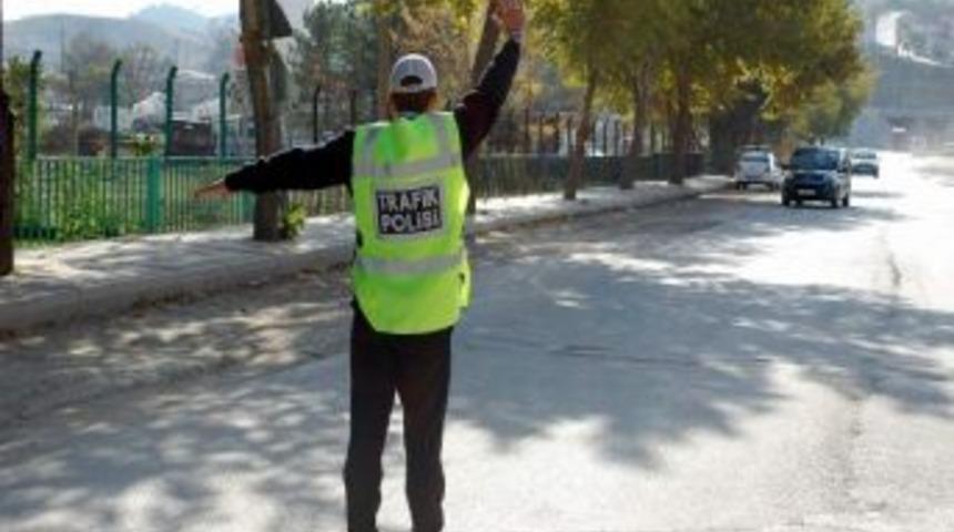 Bayramda Yola &Ccedil;ıkacaklar Dikkat