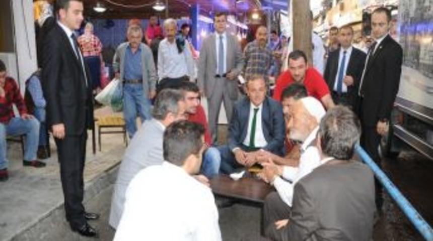 Vali Kızılcık, Esnafların Sorunlarını Dinledi