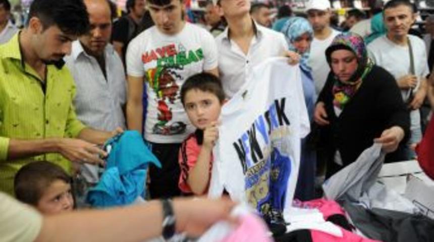 Bayramlıklar &Ccedil;ocukları, Satışlar Hazır Giyimcileri Sevindirdi