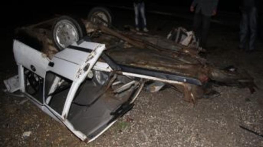 Başkale'de Trafik Kazası: 1 &Ouml;l&uuml;, 2 Yaralı