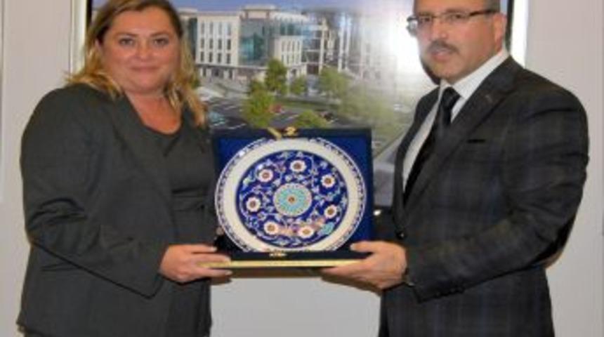 BUGİAD Başkanı Er: &Uuml;niversiteyle Aramızdaki Duvarları Yıkmalıyız