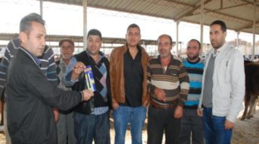 Polisten Hayvan Satıcılarına Sahte Para Kalemi