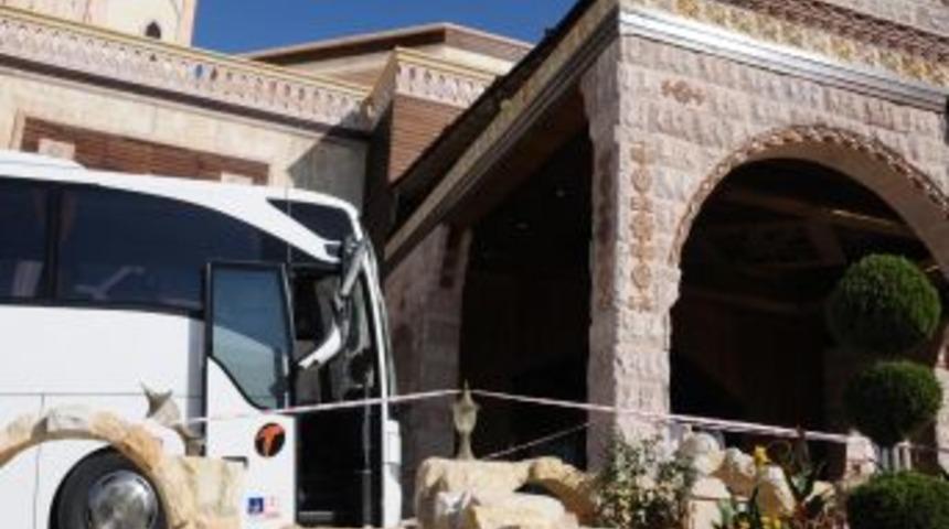 Avanos'ta Otel Otelin Sundurması &Ccedil;&ouml;kt&uuml;: 1 &Ouml;l&uuml;