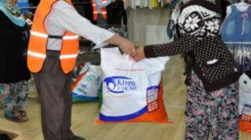 Kimse Yok Mu Balıkesir'de Bayram &Ouml;ncesi 700 Ihtiya&ccedil; Sahibini Sevindirdi