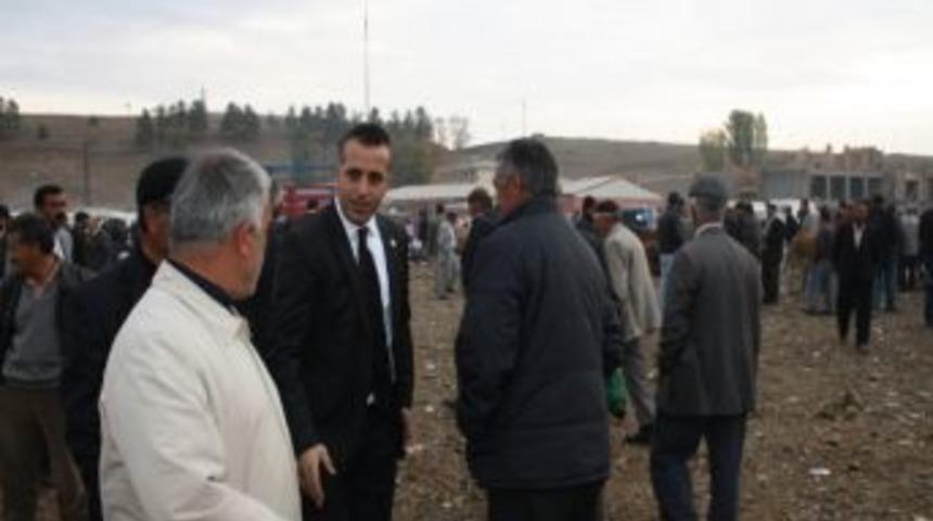 Azo Başkanı Aydemir Haytan Satıcıların Sorunlarını Dinledi