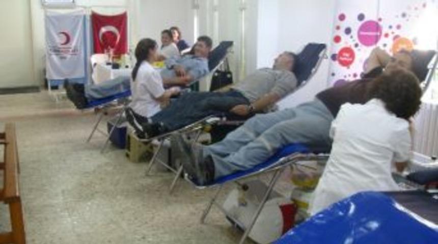 Ak-kim Çalışanlarından Kan Bağışı Kampanyasına Destek