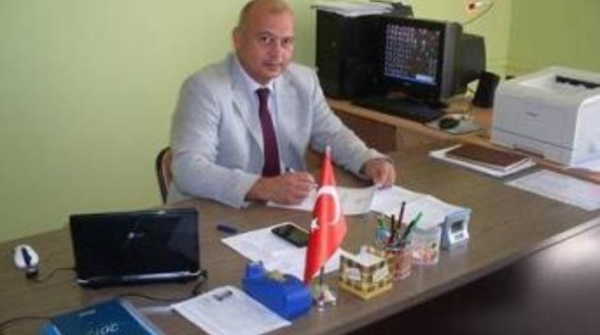 Okul M&uuml;d&uuml;r&uuml; &Ouml;ğrencisine Taciz İddiası İle Tutuklandı