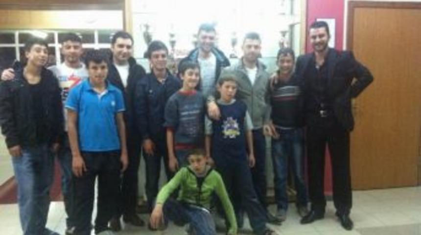 Yetiştirme Yurdundan Kalan Çocuklara Ziyaret