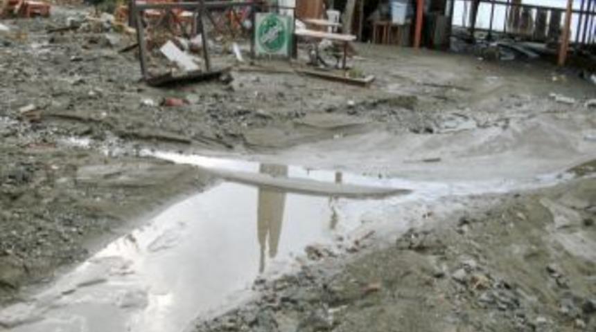 Balıkesir'in Marmara Il&ccedil;esi Ve Avşa Adası Sele Teslim Oldu