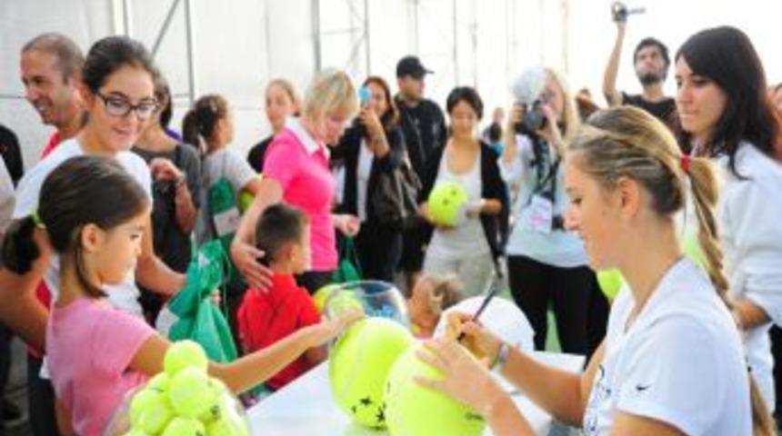 Tenisin Yıldızları Hayranlarıyla Buluştu