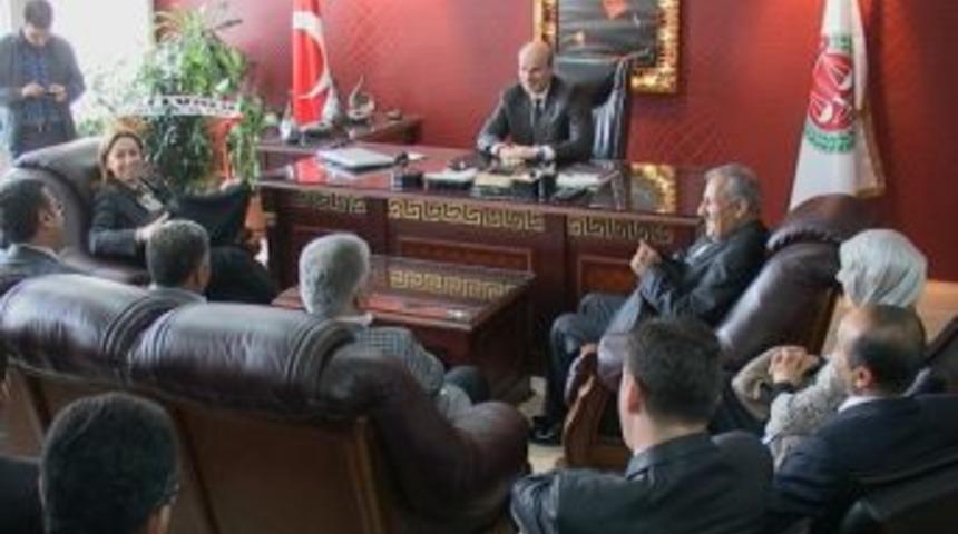 Ak Partililerden Baroya Ziyaret