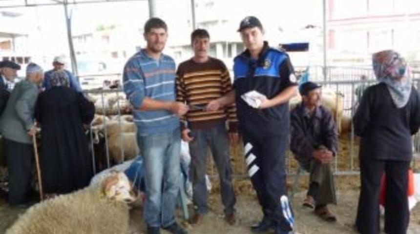 Edremit Polisi Kurban Pazarında Yoğunlaştı