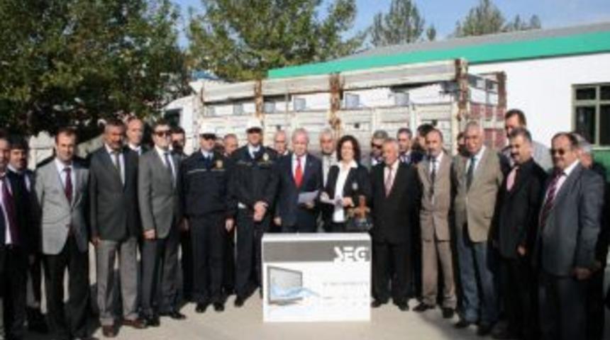 &Ouml;ğrenciler Trafik Kurallarını, Okula Yerleştirilen Televizyonlarla &Ouml;ğrenecek