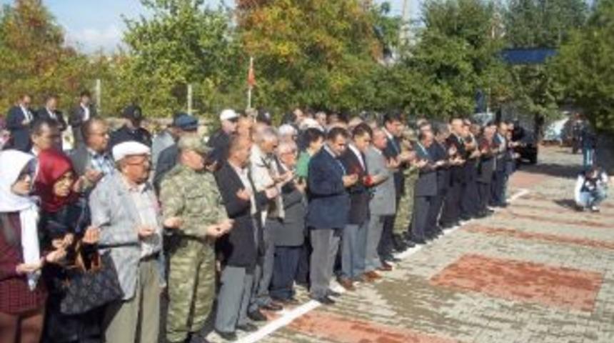 Kırıkkale Protokol&uuml;nden Şehitliği Ziyareti