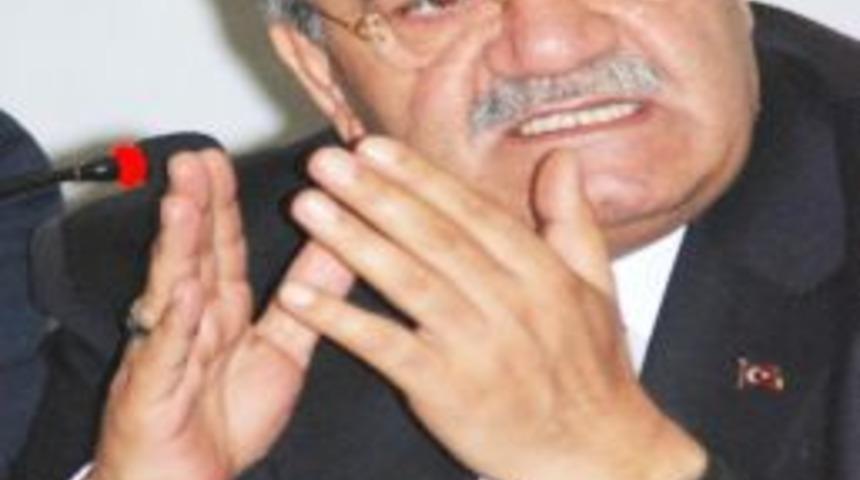 Ak Parti &Ccedil;orum Milletvekili Ve Tbmm İdare Amiri Salim Uslu;