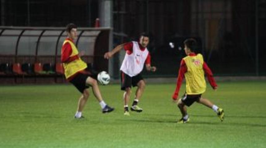 Eskişehirspor Asbaşkanı &Ccedil;uhadar: Seri Yakalamak Istiyoruz