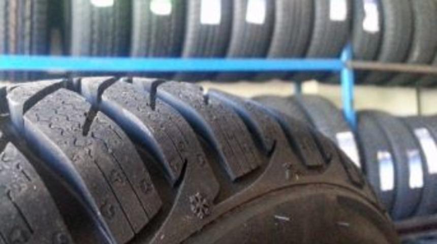 G&uuml;m&uuml;şhane&rsquo;de Kar Lastiği Satışları Arttı