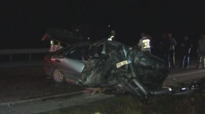 Ankara'da kaza: 2 &ouml;l&uuml;, 4 yaralı