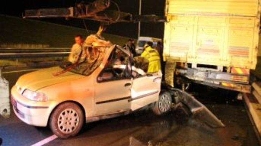 Rize&rsquo;de Trafik Kazası: 1 &Ouml;l&uuml;, 2 Yaralı