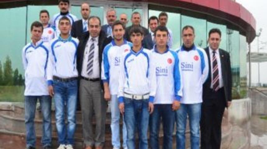 &Ccedil;intimar Şampiyon Cirit&ccedil;ileri Kutladı