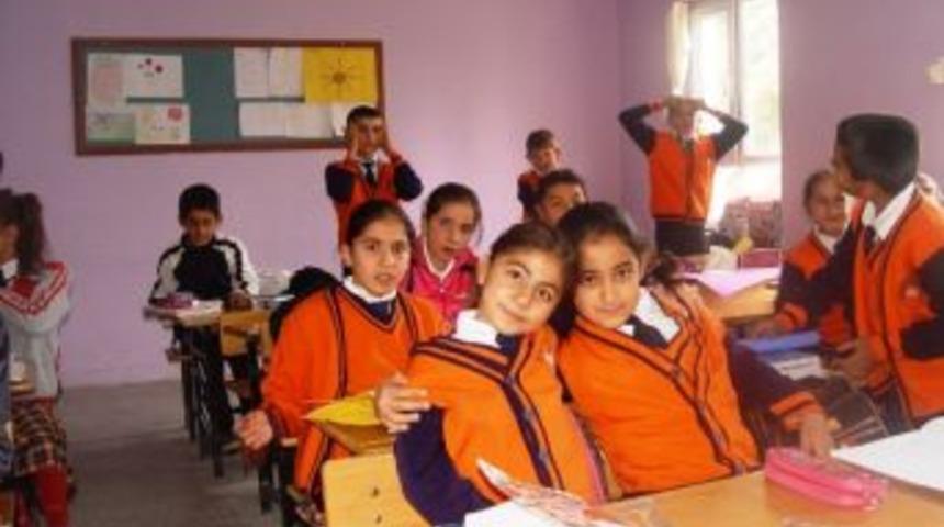 Doğanşehir Ortaokulu K&uuml;t&uuml;phaneye Kavuştu