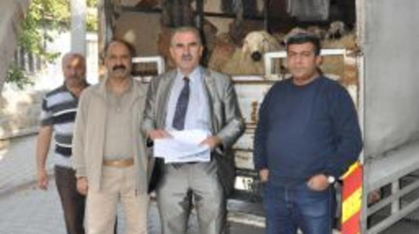 İhtiya&ccedil; Sahiplerine 50 Kurbanlık Dağıtıldı