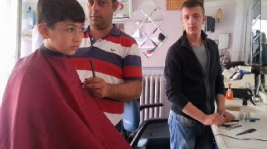 Kurban Bayramı Berber Esnafının Y&uuml;z&uuml;n&uuml; G&uuml;ld&uuml;rd&uuml;