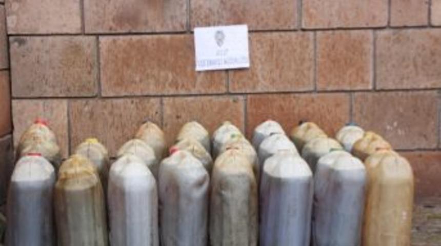 Ahlat&rsquo;ta Ka&ccedil;ak Akaryakıt Ele Ge&ccedil;irildi