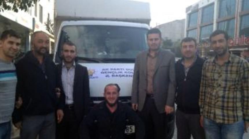 Ak Parti D&uuml;zce Gen&ccedil;lik Kolları Yardım Yolunda