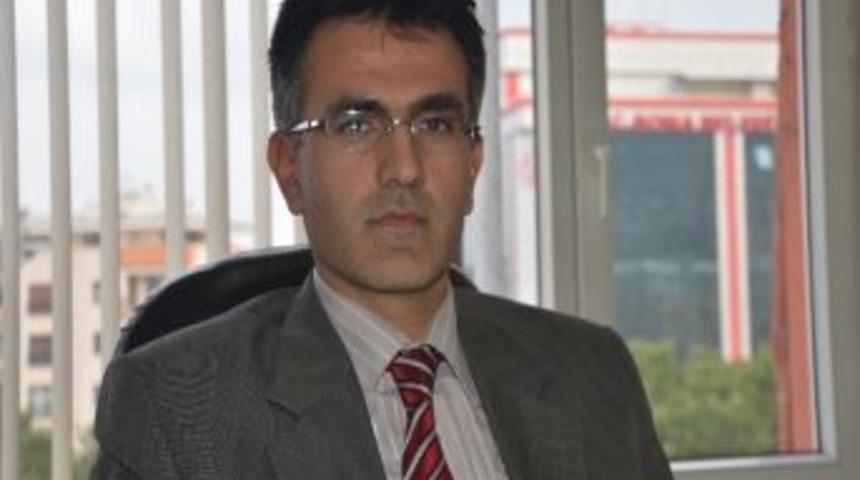 Zeytin &Uuml;reticilerinin Dikkatine