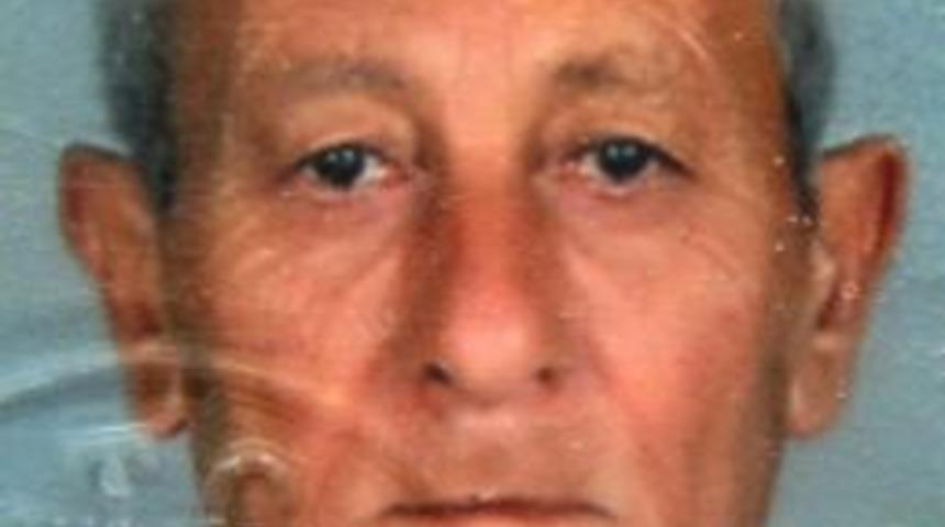 Eşinin Mezarını Ziyaret Ederken &Ouml;ld&uuml;