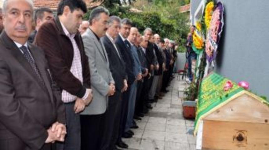 H&uuml;seyin Şeker Son Yolculuğu&rsquo;na Uğurlandı