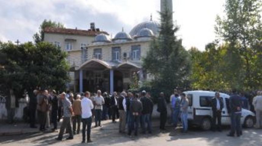 İstanbul&rsquo;da İntihar Eden Polis Memuru Toprağa Verildi