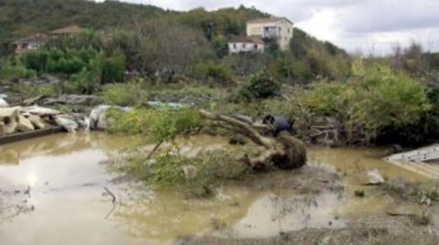 Sel Suları Beykoz&rsquo;un K&ouml;ylerinde Hayatı Fel&ccedil; Etti