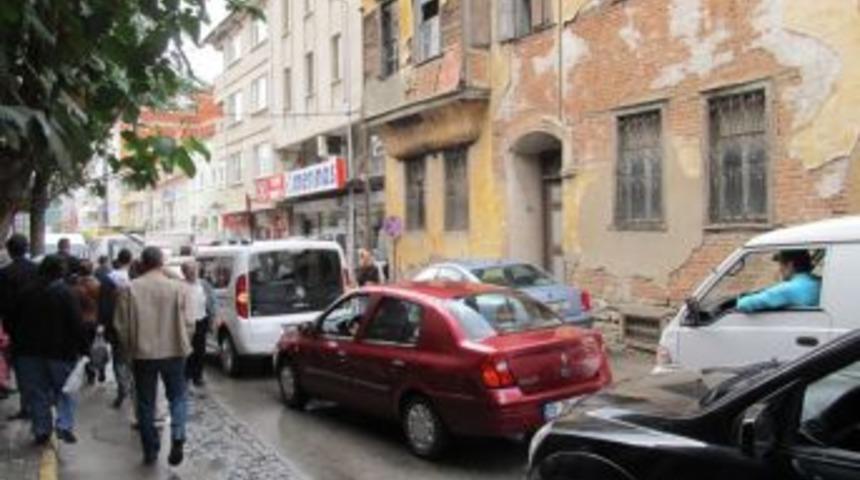 &Ccedil;ekici Arıza Yapınca Trafik Kilitlendi