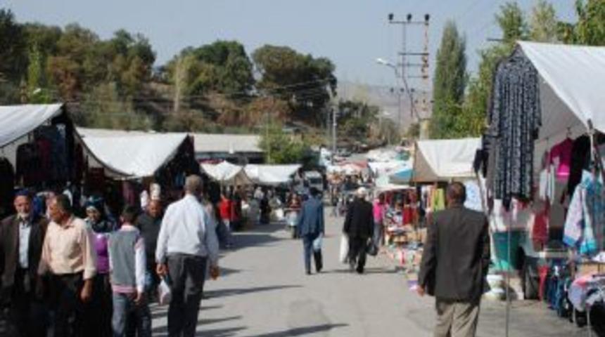 Aydıncık Esnafının Y&uuml;z&uuml; G&uuml;ld&uuml;