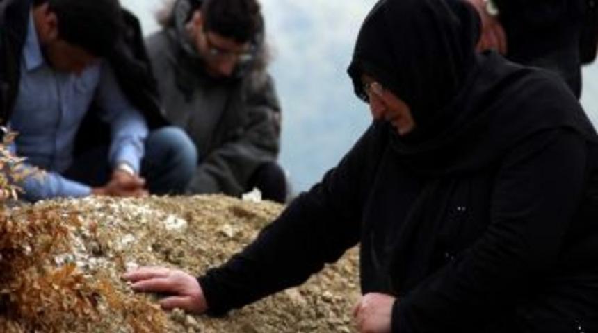 Şehit Başsavcı&rsquo;nın Mezarına Ziyaret