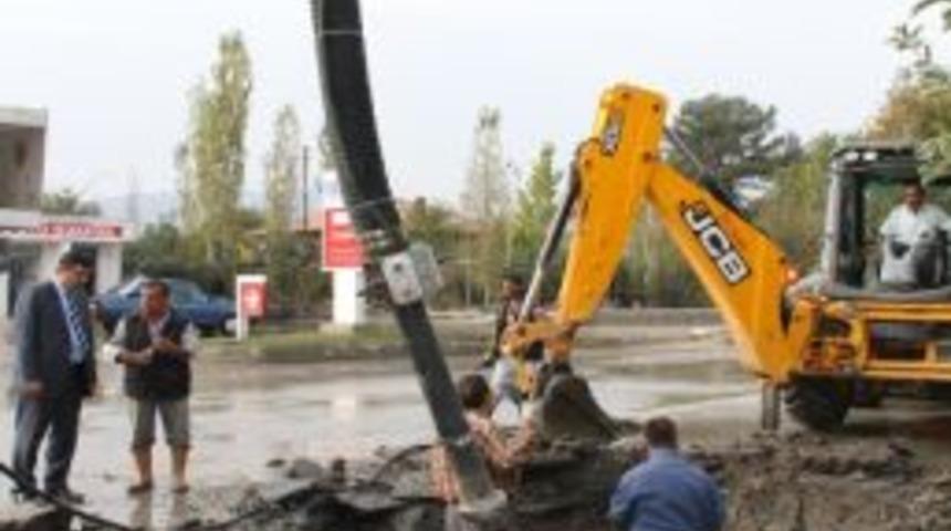 Osmancık&rsquo;ta Su Ve Kanalizasyon Hatlarında Onarım